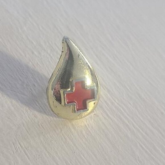 Red Cross Blood Drive Donor Vintage Lapel Pin - Picture 2 of 5